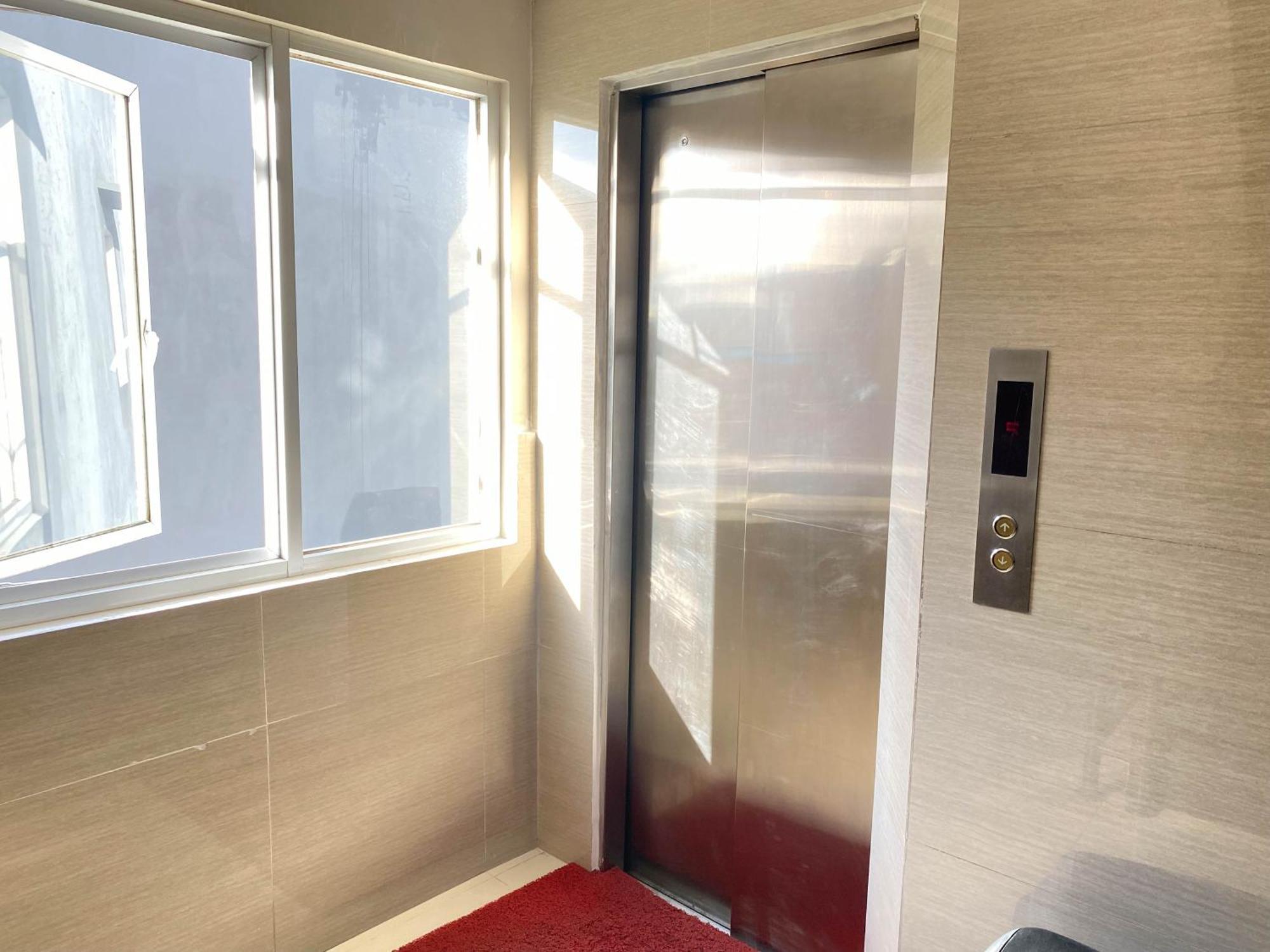 Penginapan Star Ambon Mitra Reddoorz ภายนอก รูปภาพ
