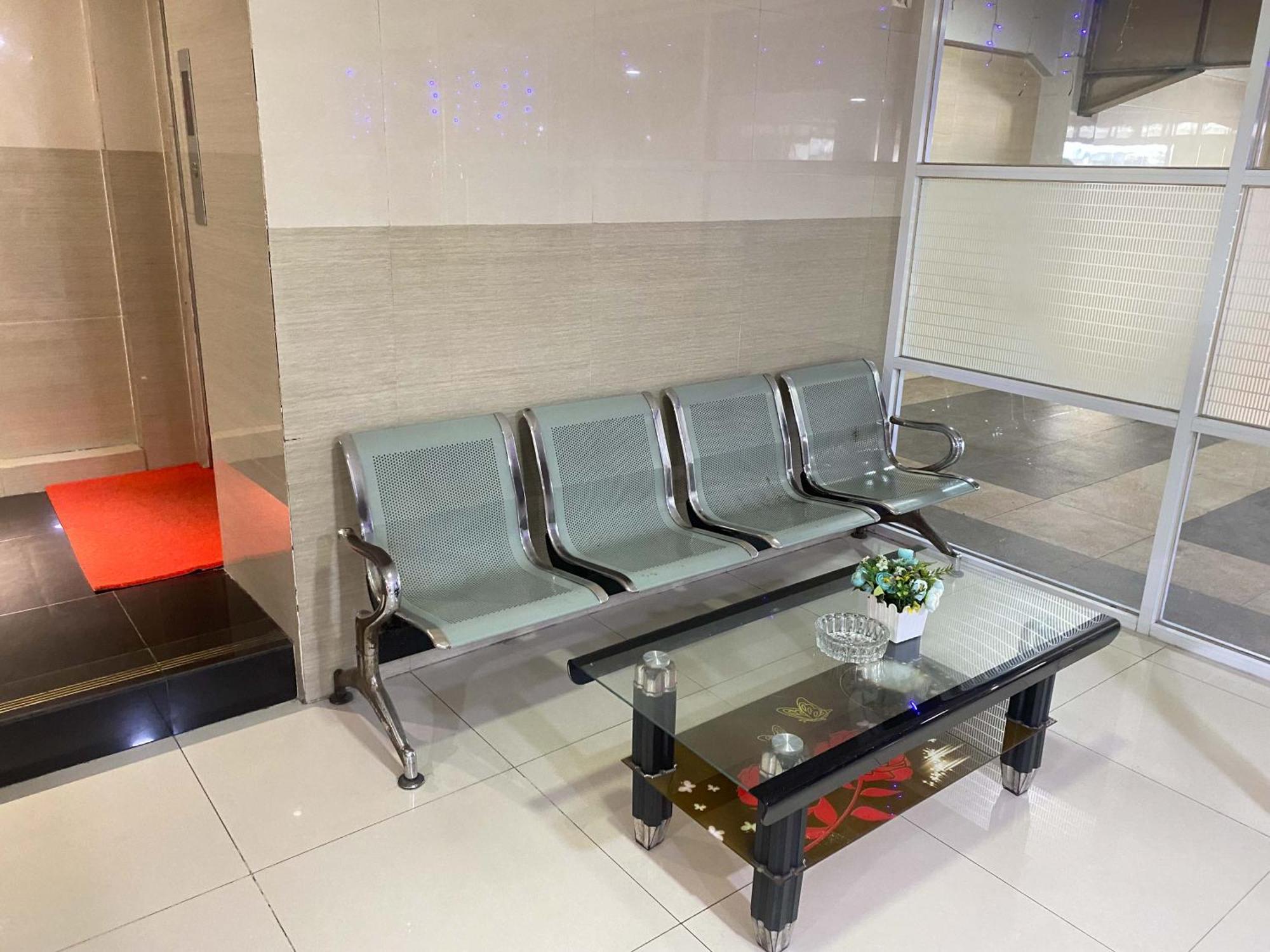 Penginapan Star Ambon Mitra Reddoorz ภายนอก รูปภาพ