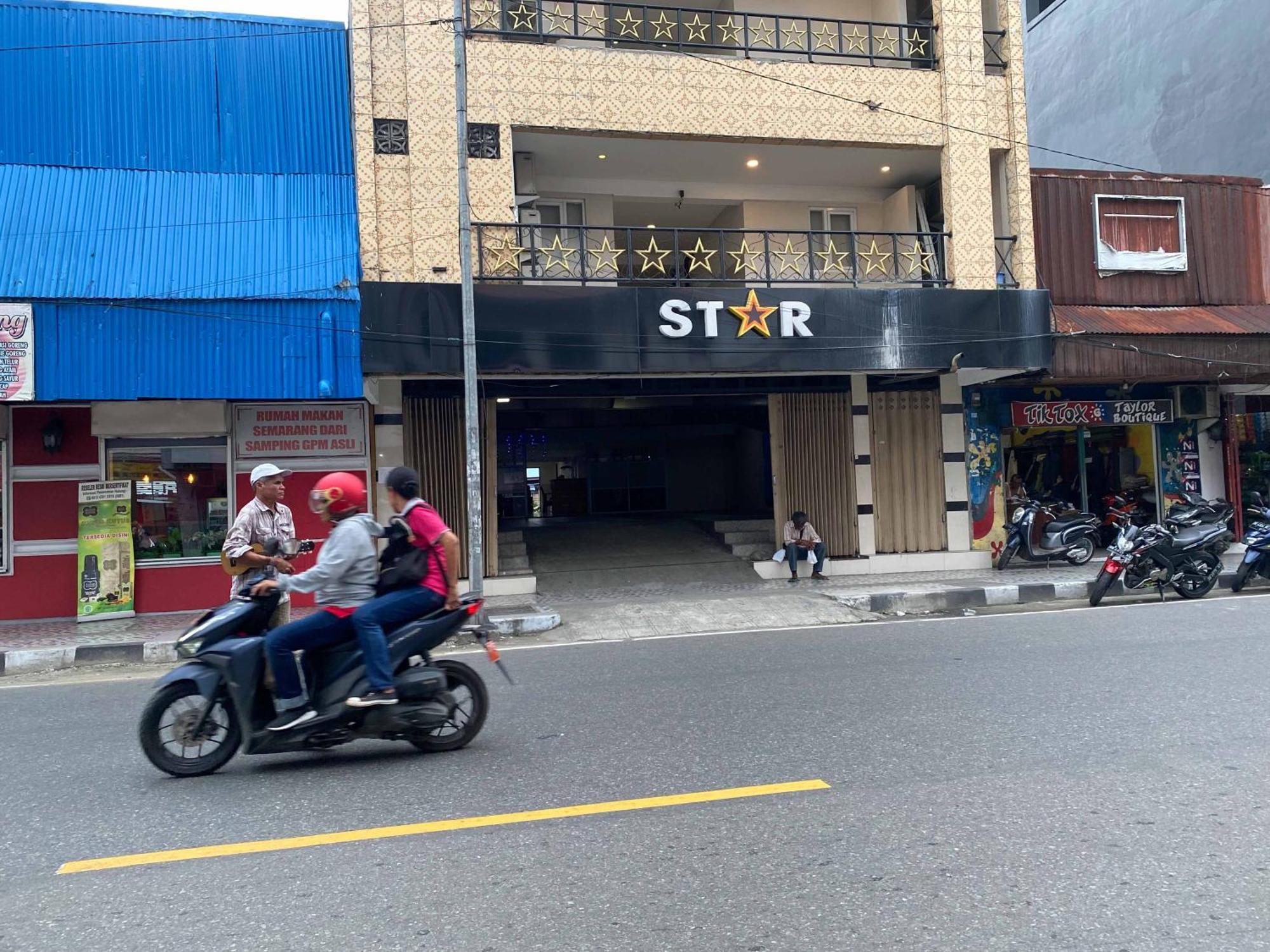 Penginapan Star Ambon Mitra Reddoorz ภายนอก รูปภาพ