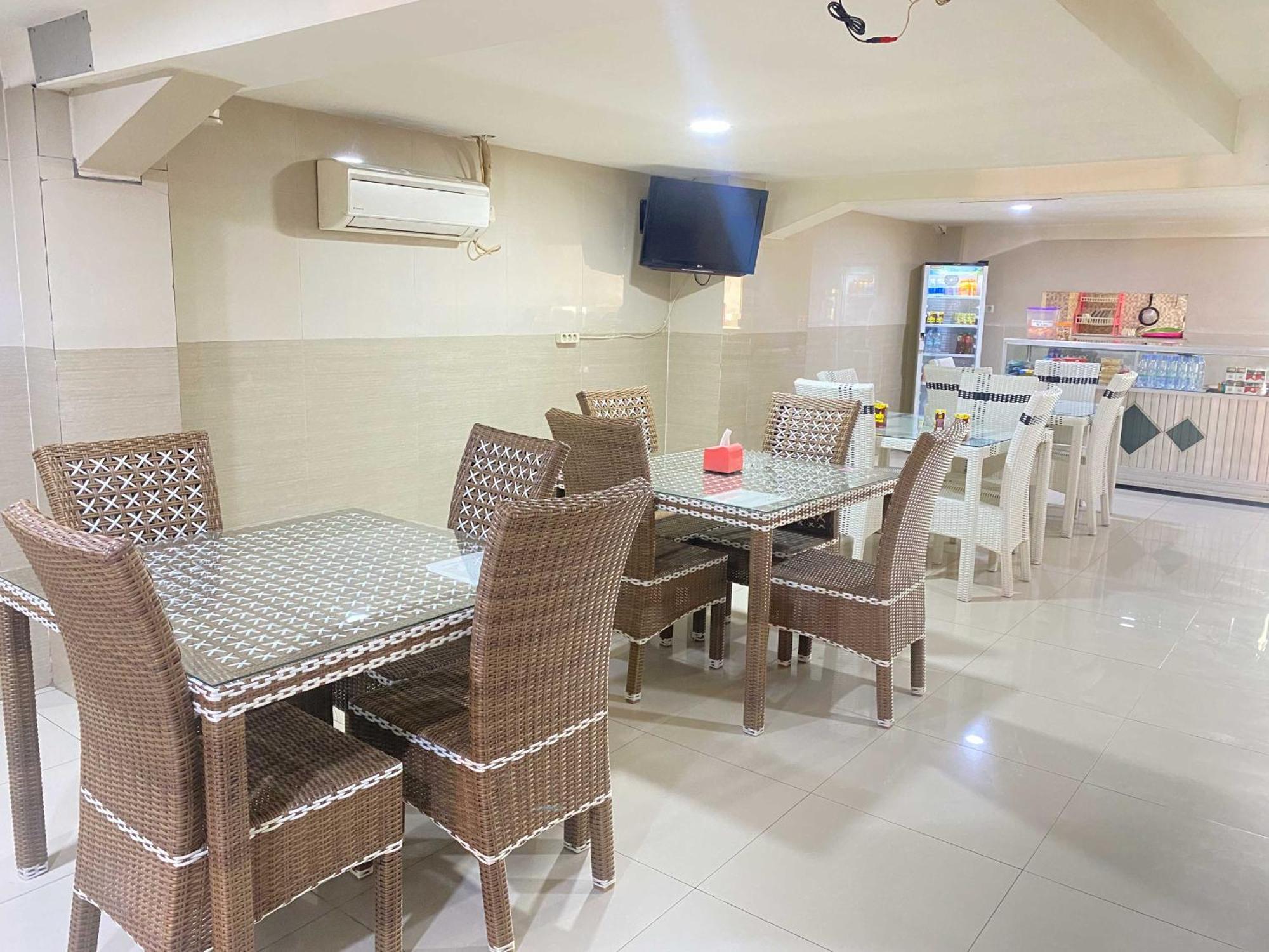 Penginapan Star Ambon Mitra Reddoorz ภายนอก รูปภาพ
